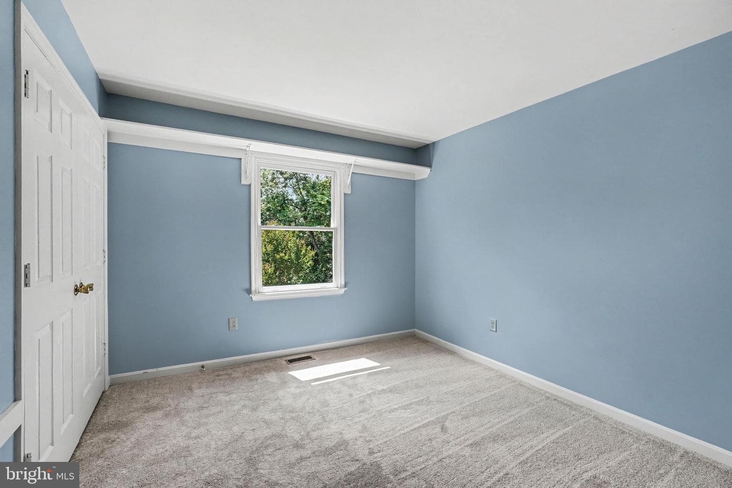 11218 Beauclaire Boulevard photo 17