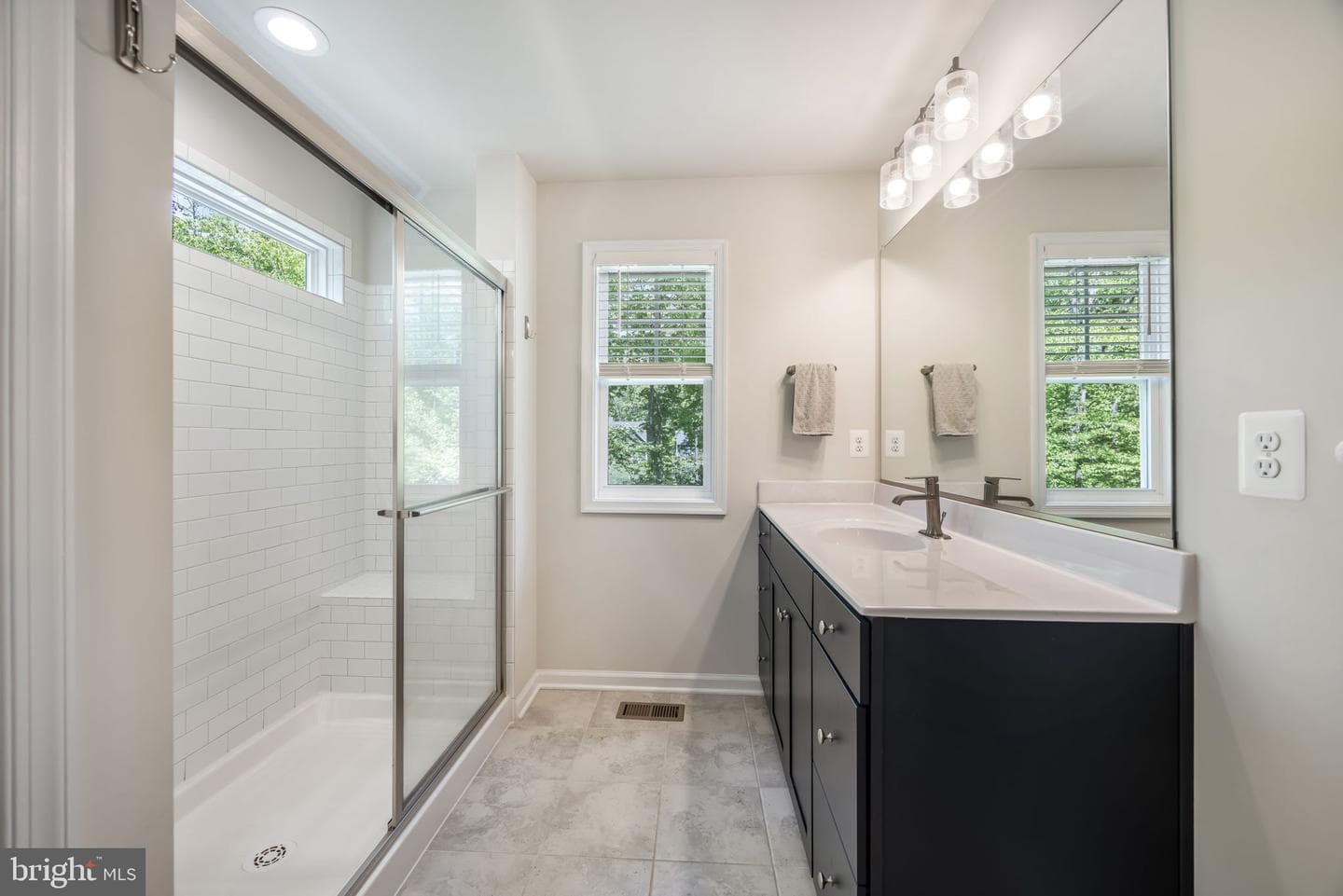 8028 Ashford Drive photo 23