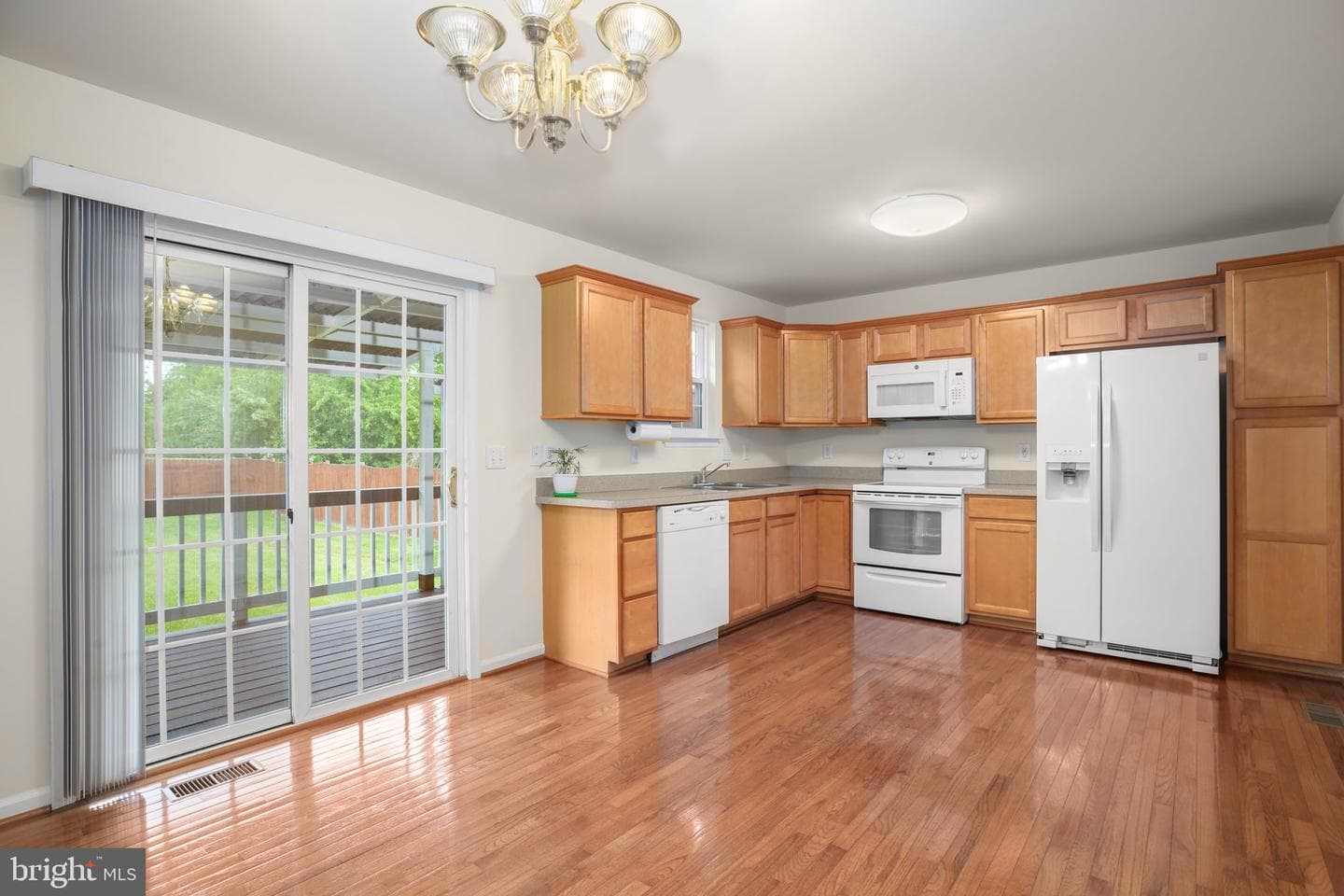 110 Mosby Street photo 12