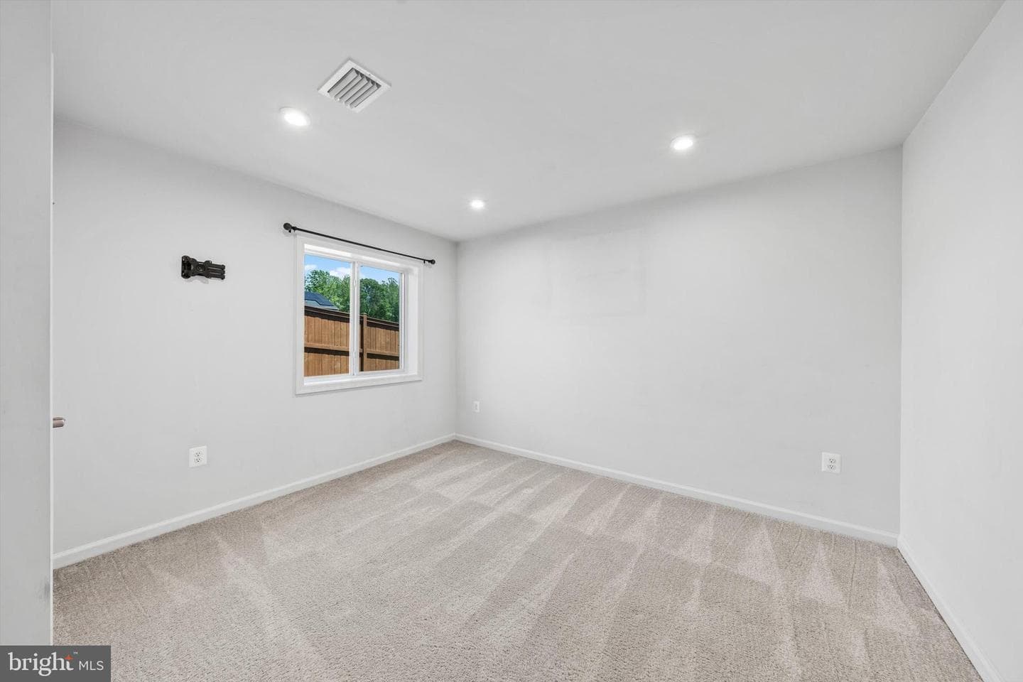 8525 Sylvannah Drive photo 38