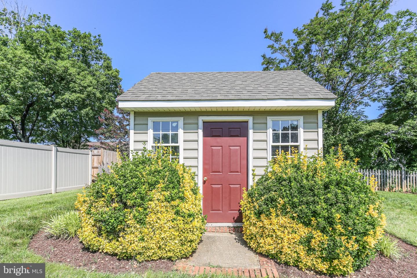 105 Brooke Drive photo 34