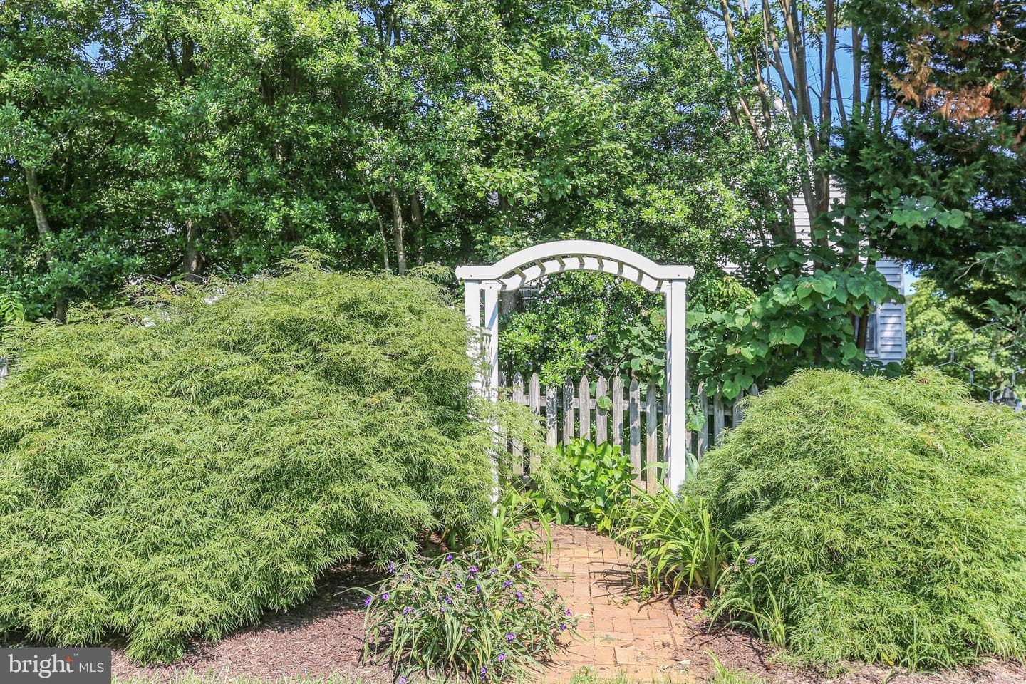 105 Brooke Drive photo 35