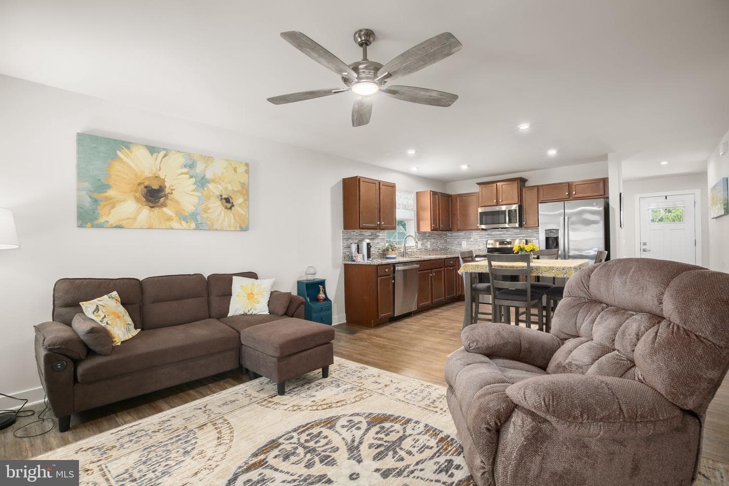 7401 Brentford Terrace photo 11