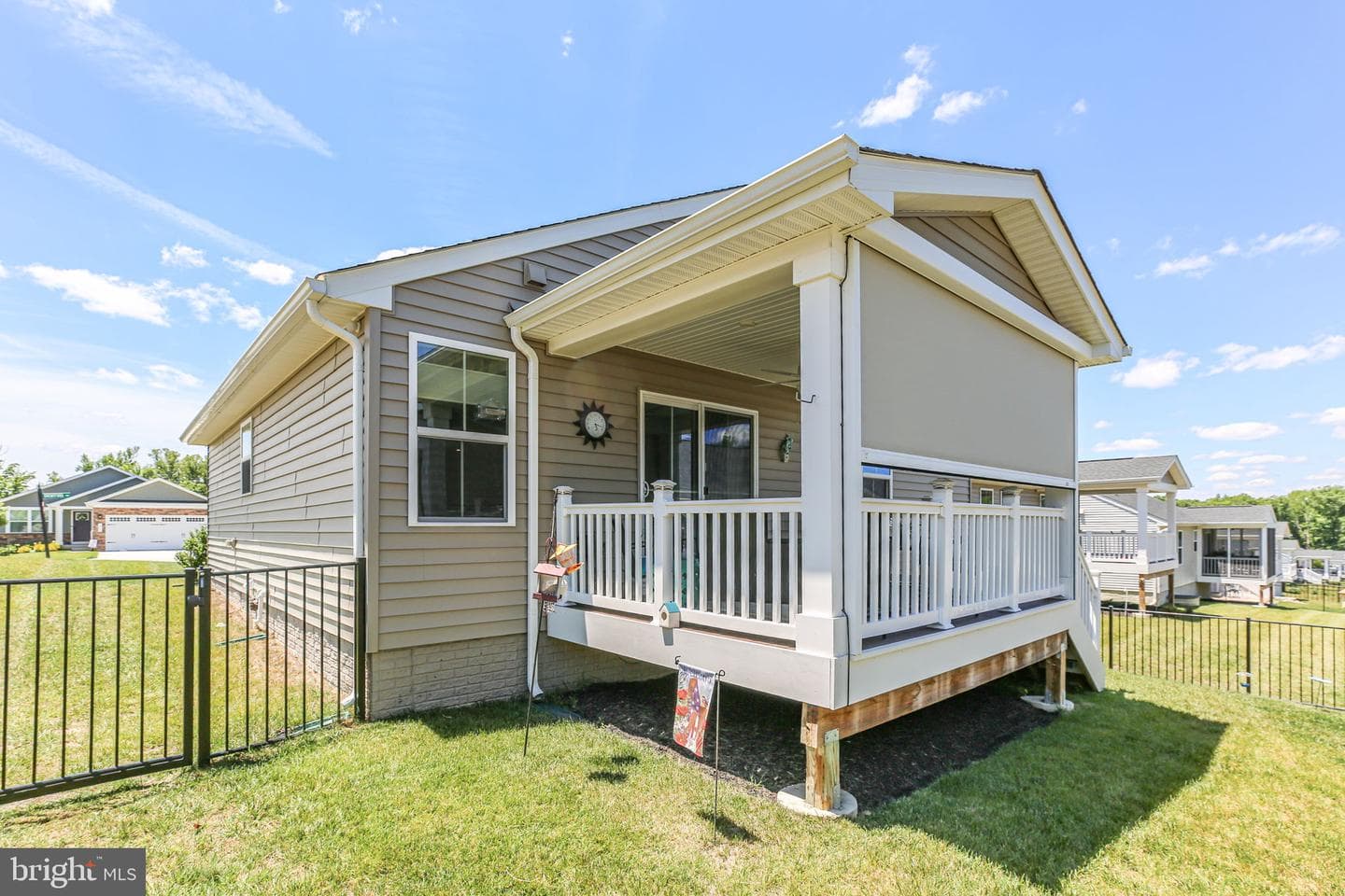 7401 Brentford Terrace photo 34