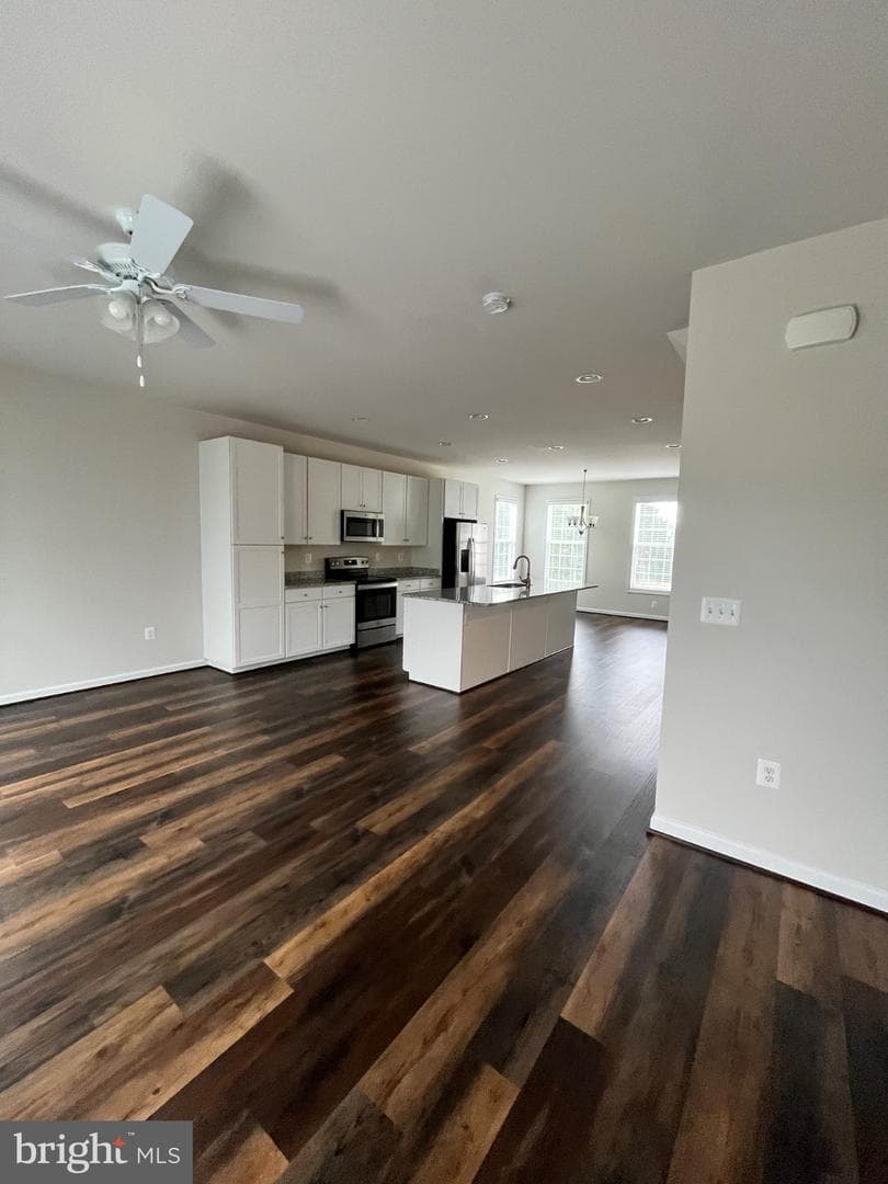12103 Bowling Farm Court photo 3
