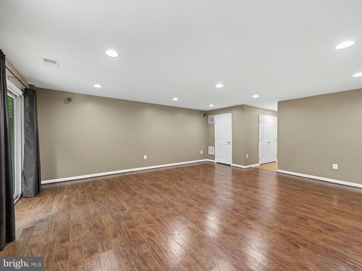 4643 Alliance Way photo 11