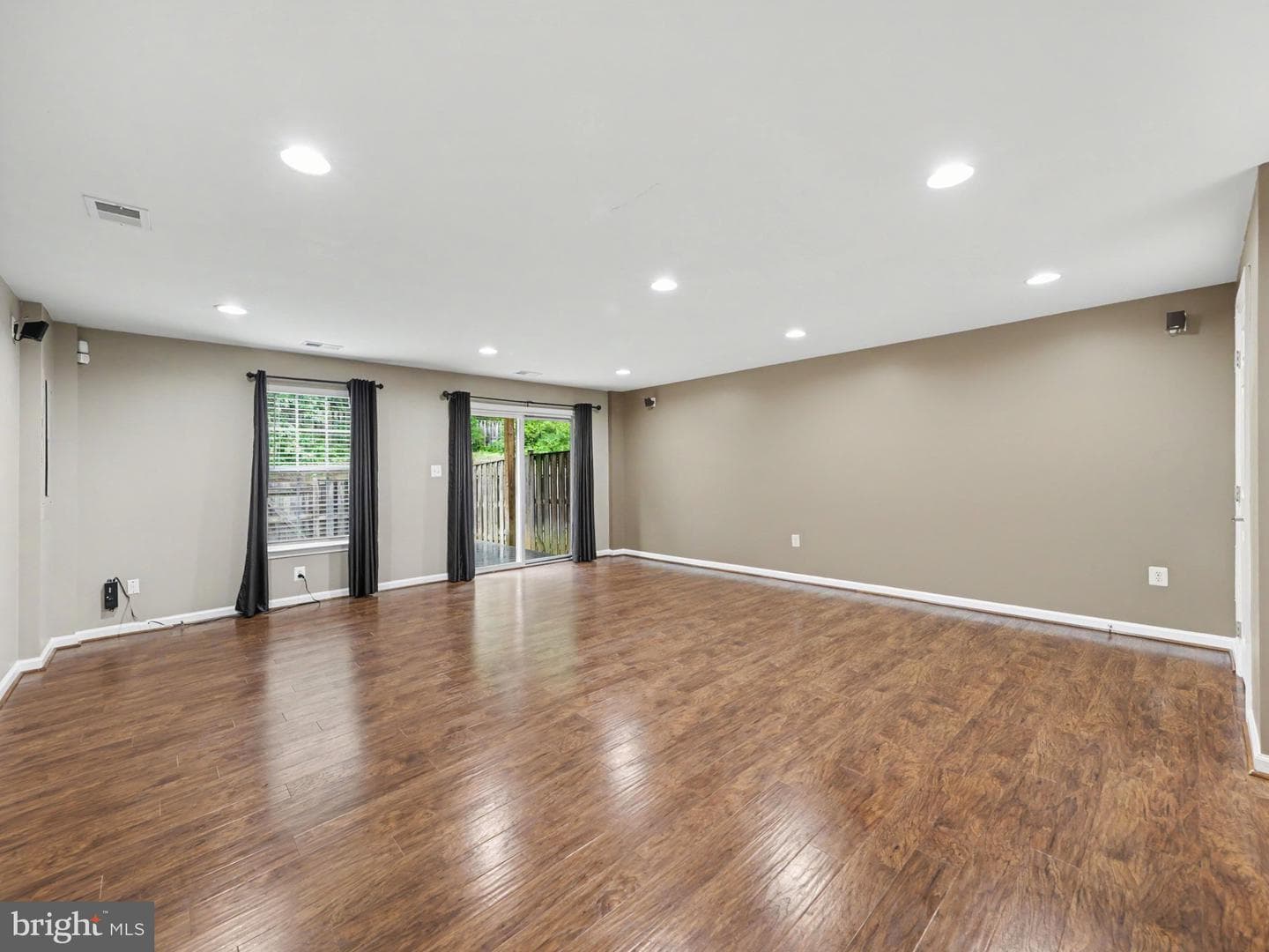 4643 Alliance Way photo 12