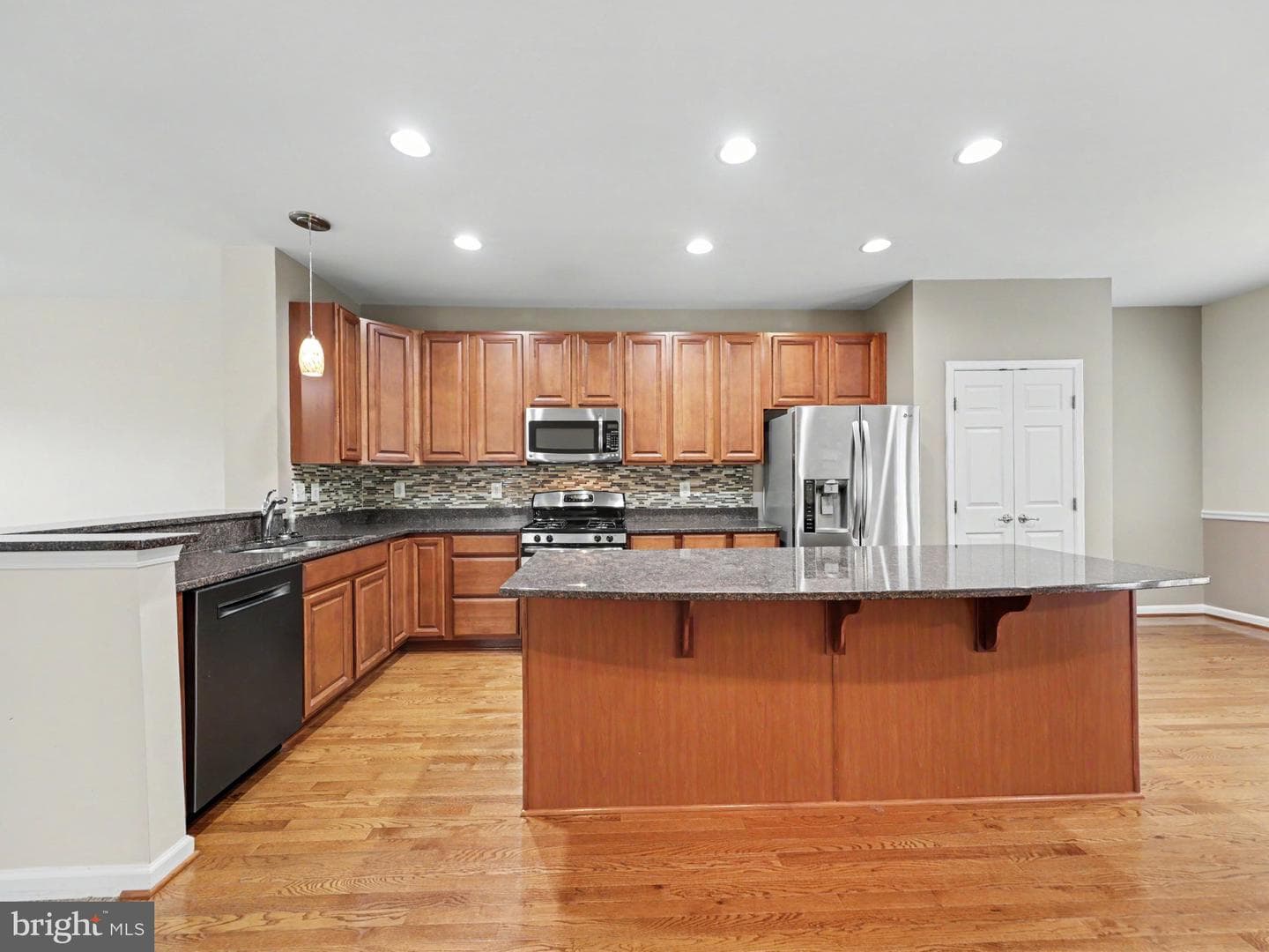 4643 Alliance Way photo 14