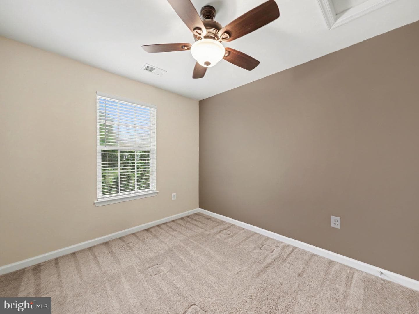 4643 Alliance Way photo 25