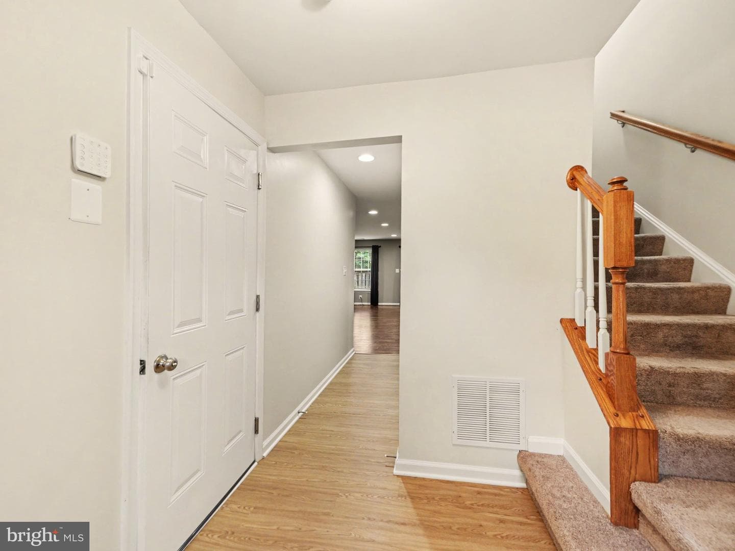 4643 Alliance Way photo 3