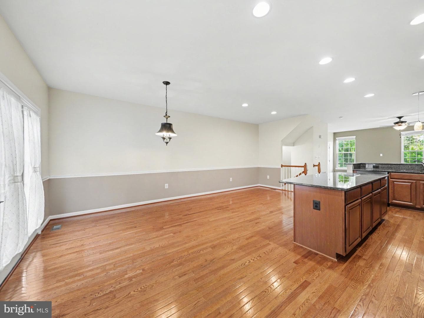4643 Alliance Way photo 5
