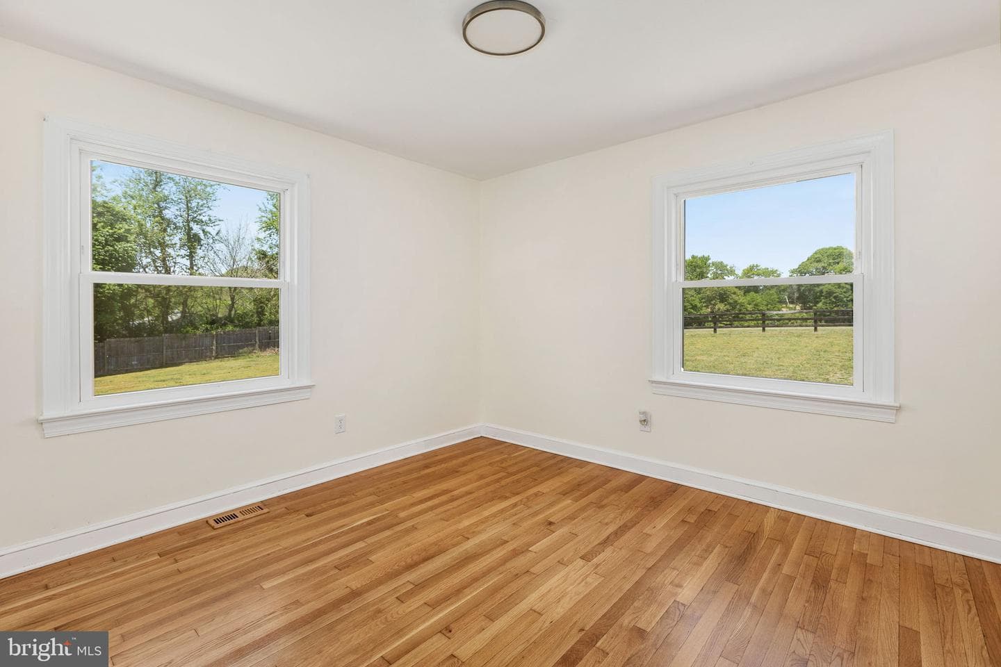 8128 Belmont Road photo 16
