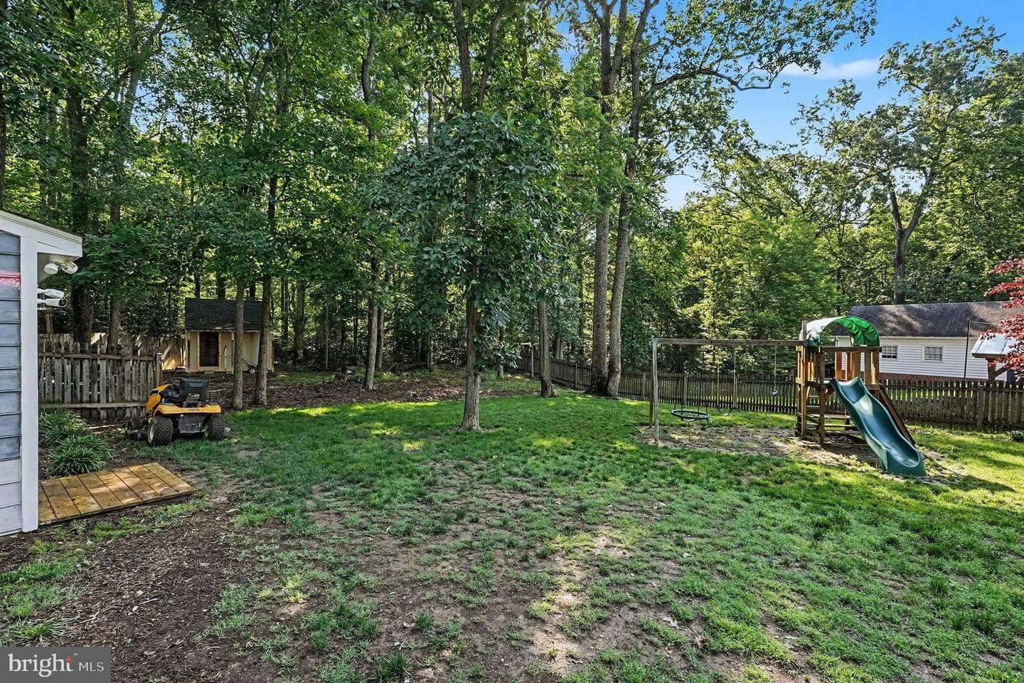 2000 Merrymount Drive photo 40