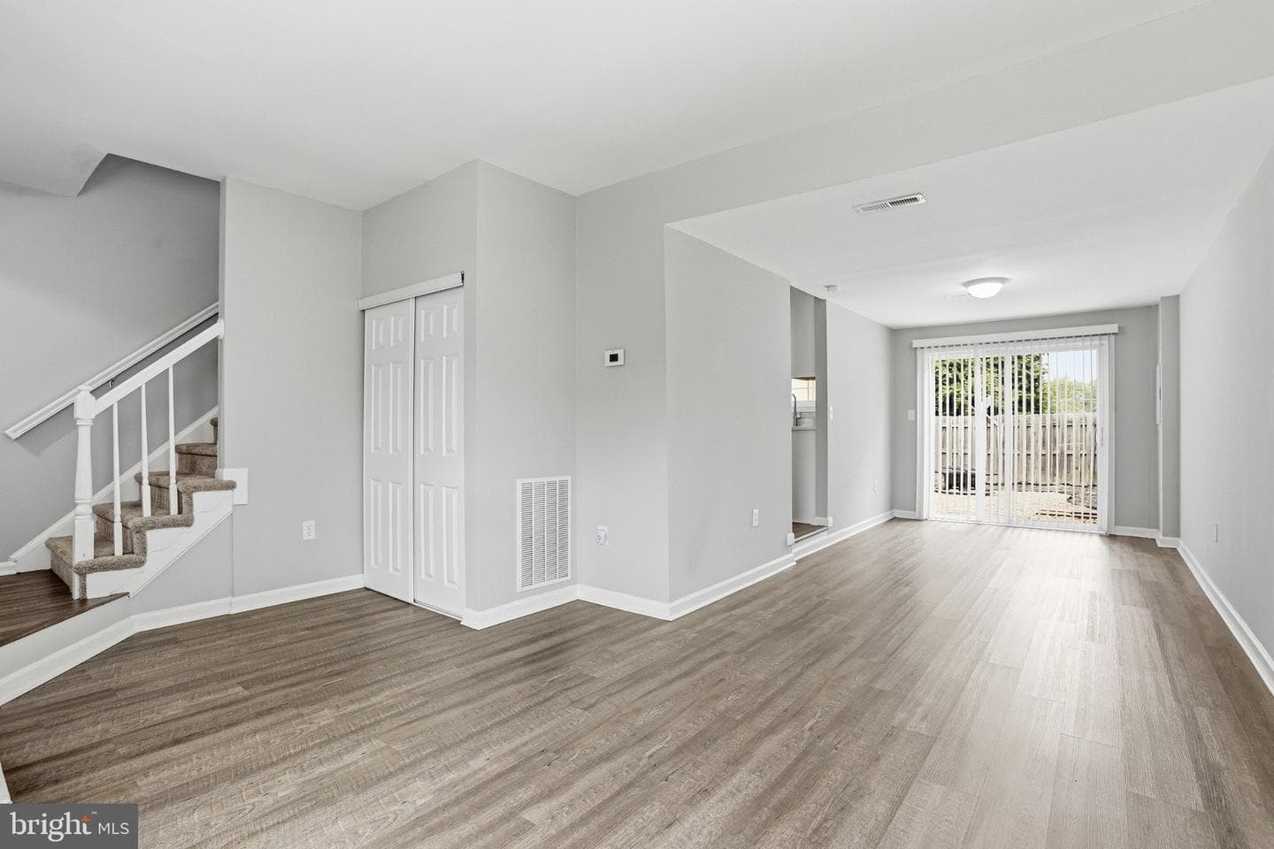 2216 Minnear Street photo 3