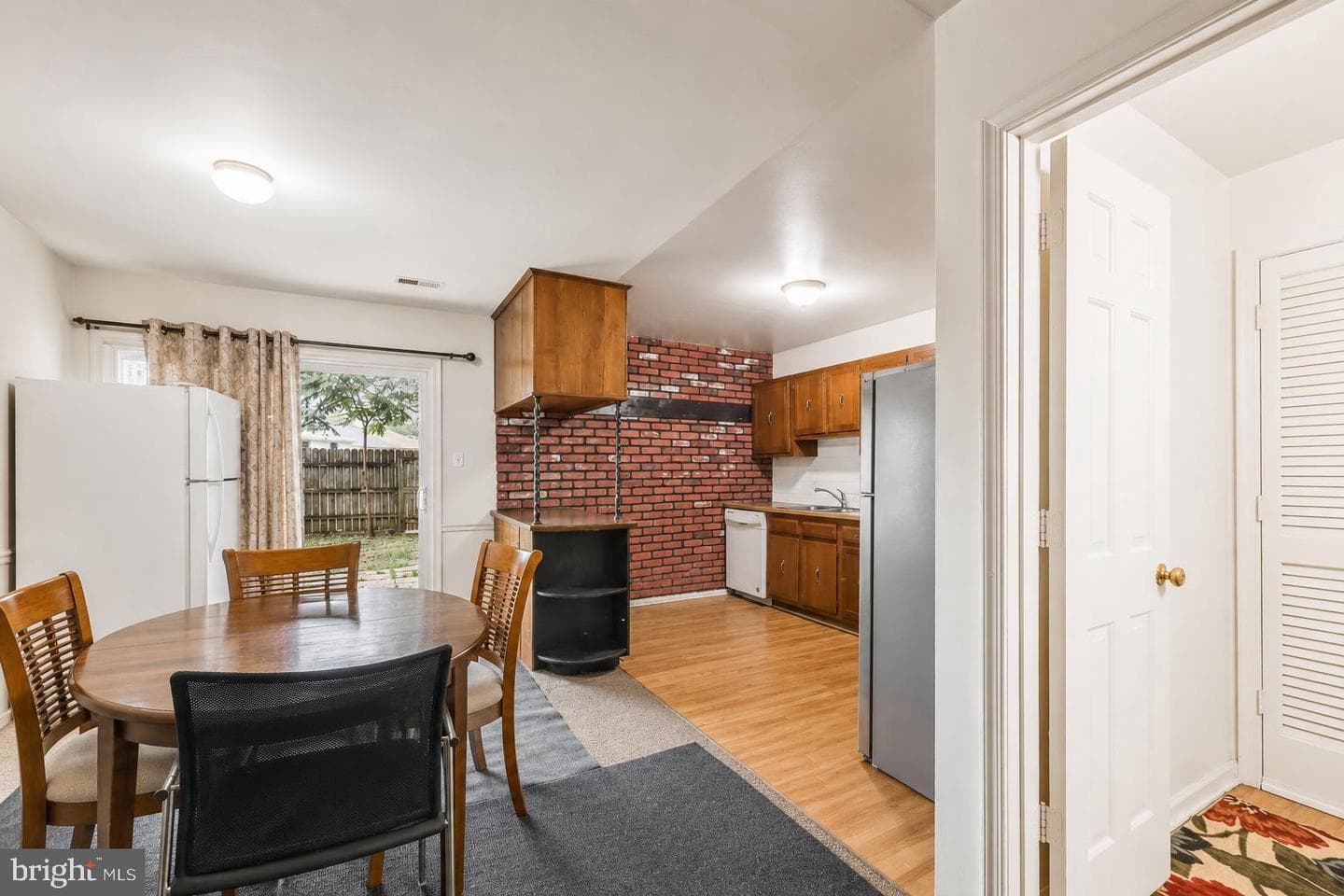 307 Olde Greenwich Drive photo 5