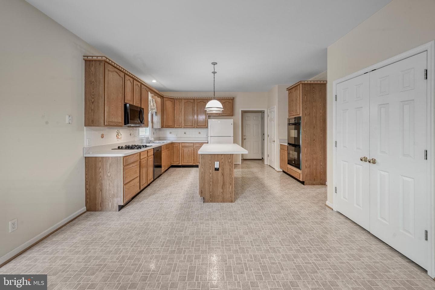 9005 Judiciary Drive photo 27