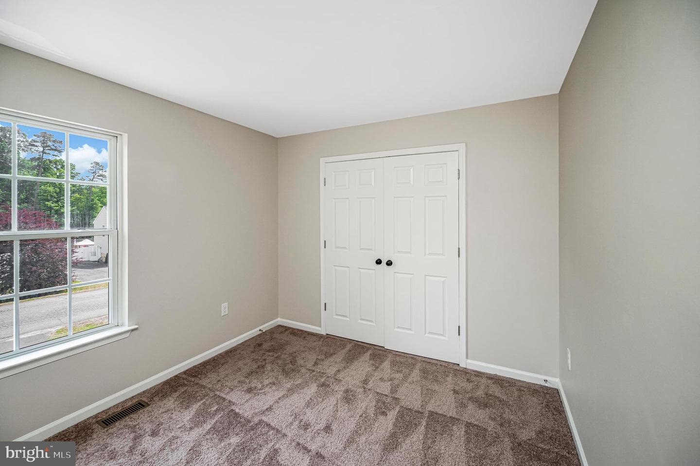 5706 E Point Circle photo 28
