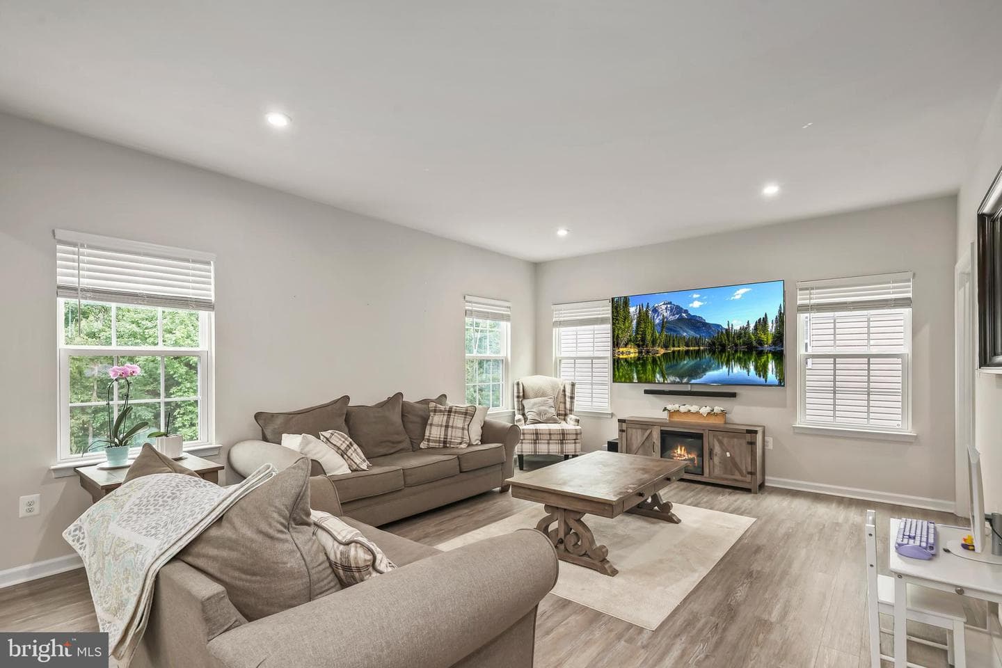 9210 Wood Creek Circle photo 10