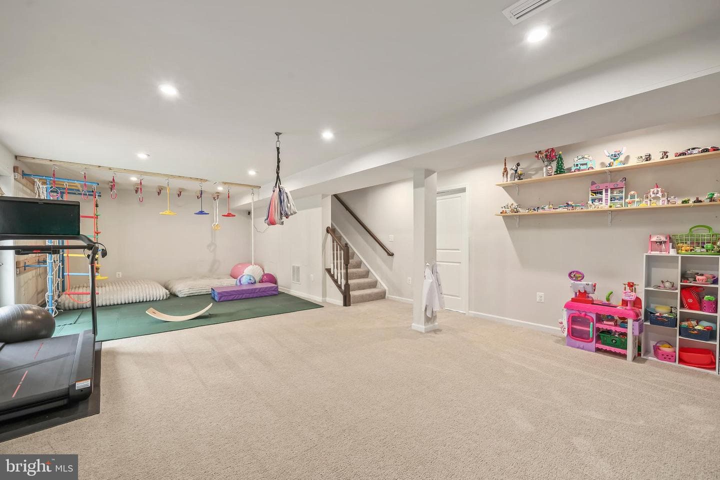 9210 Wood Creek Circle photo 27