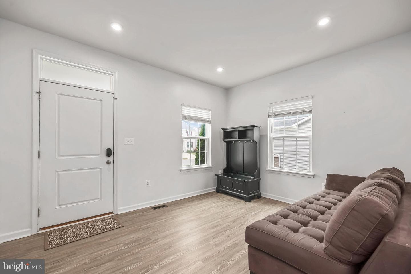 9210 Wood Creek Circle photo 4