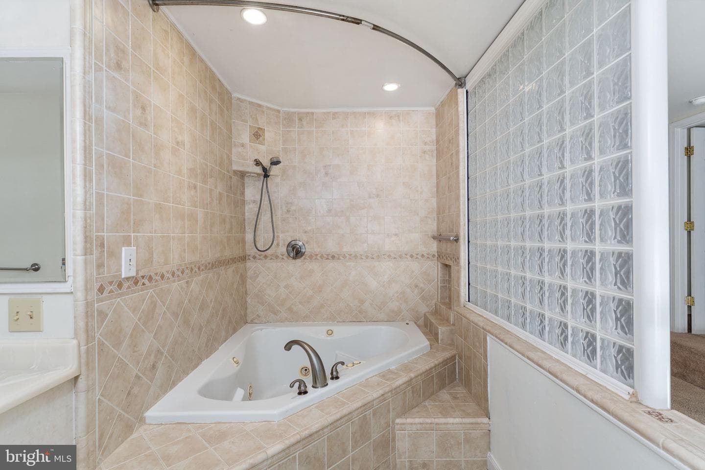 101 Patterson Avenue photo 39