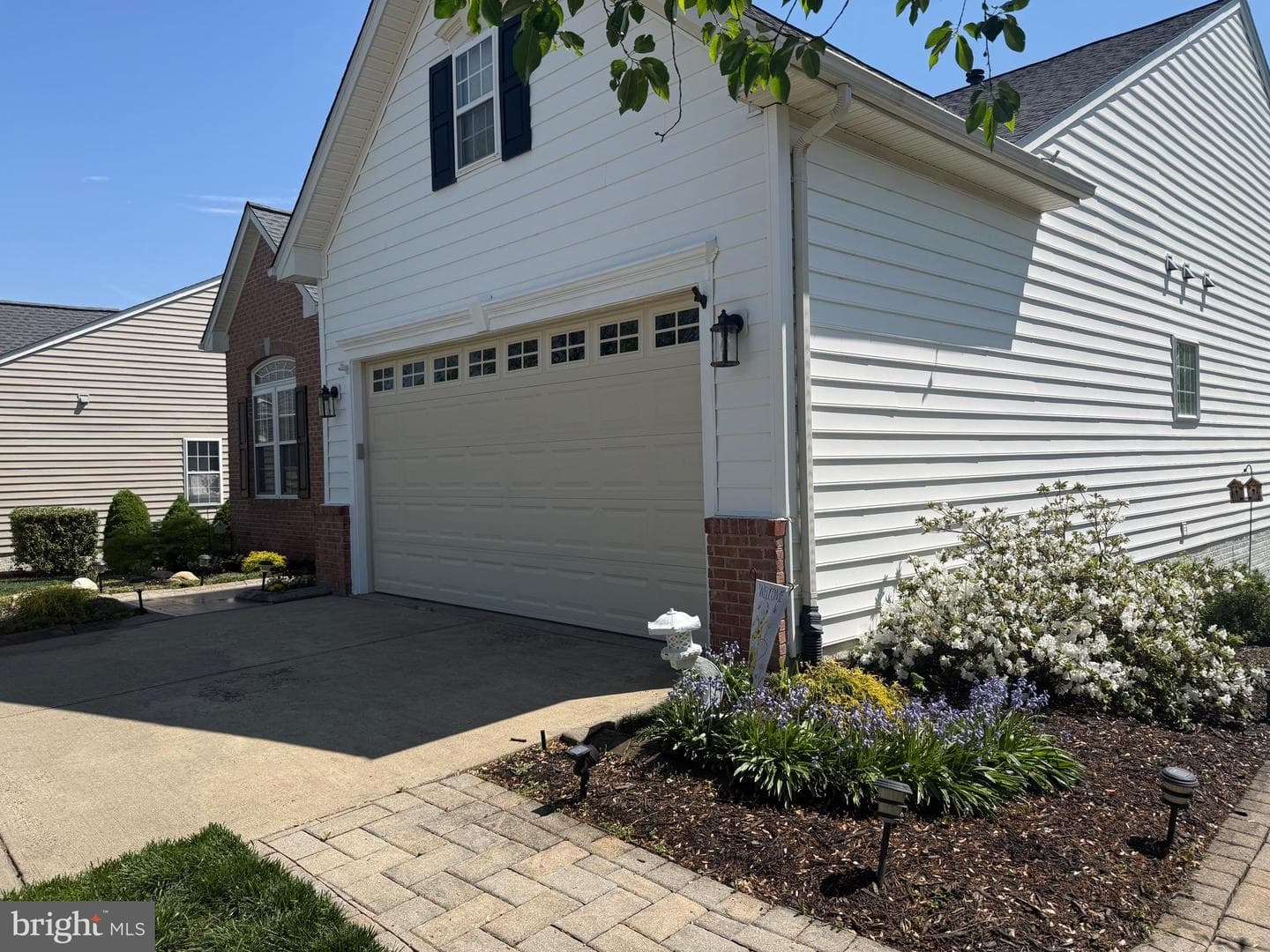 5201 E Philippi Place photo 2