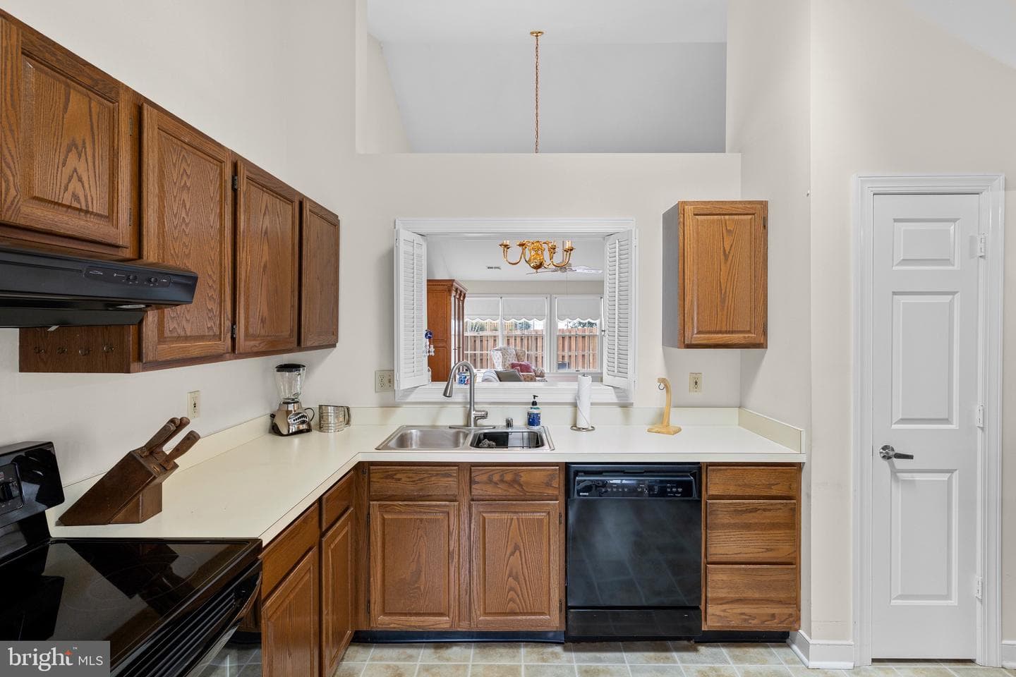 11330 Savannah Drive photo 8