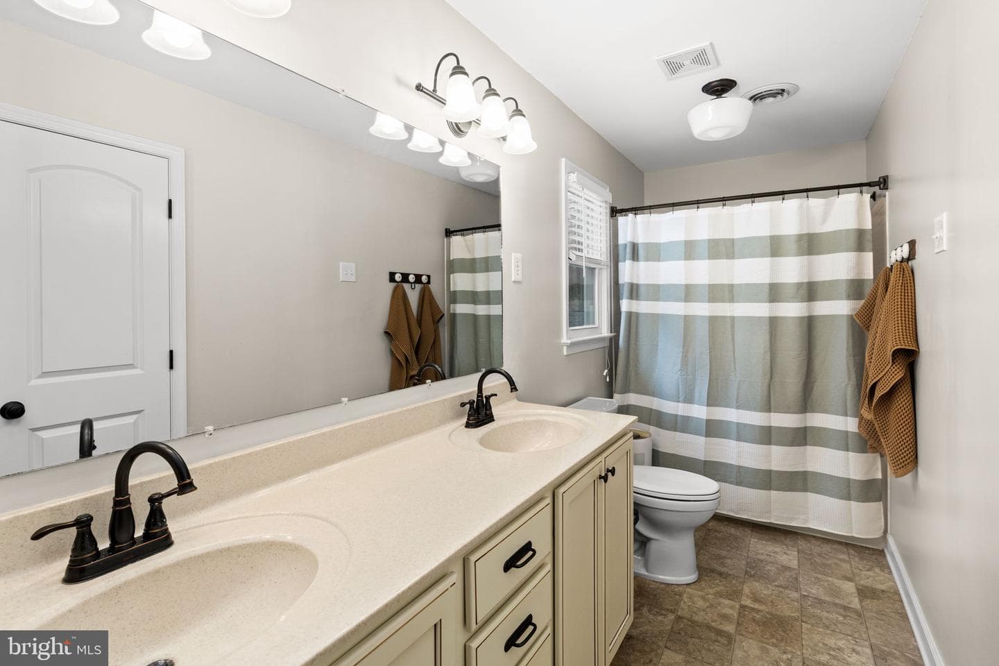 706 Pleasants Drive photo 27