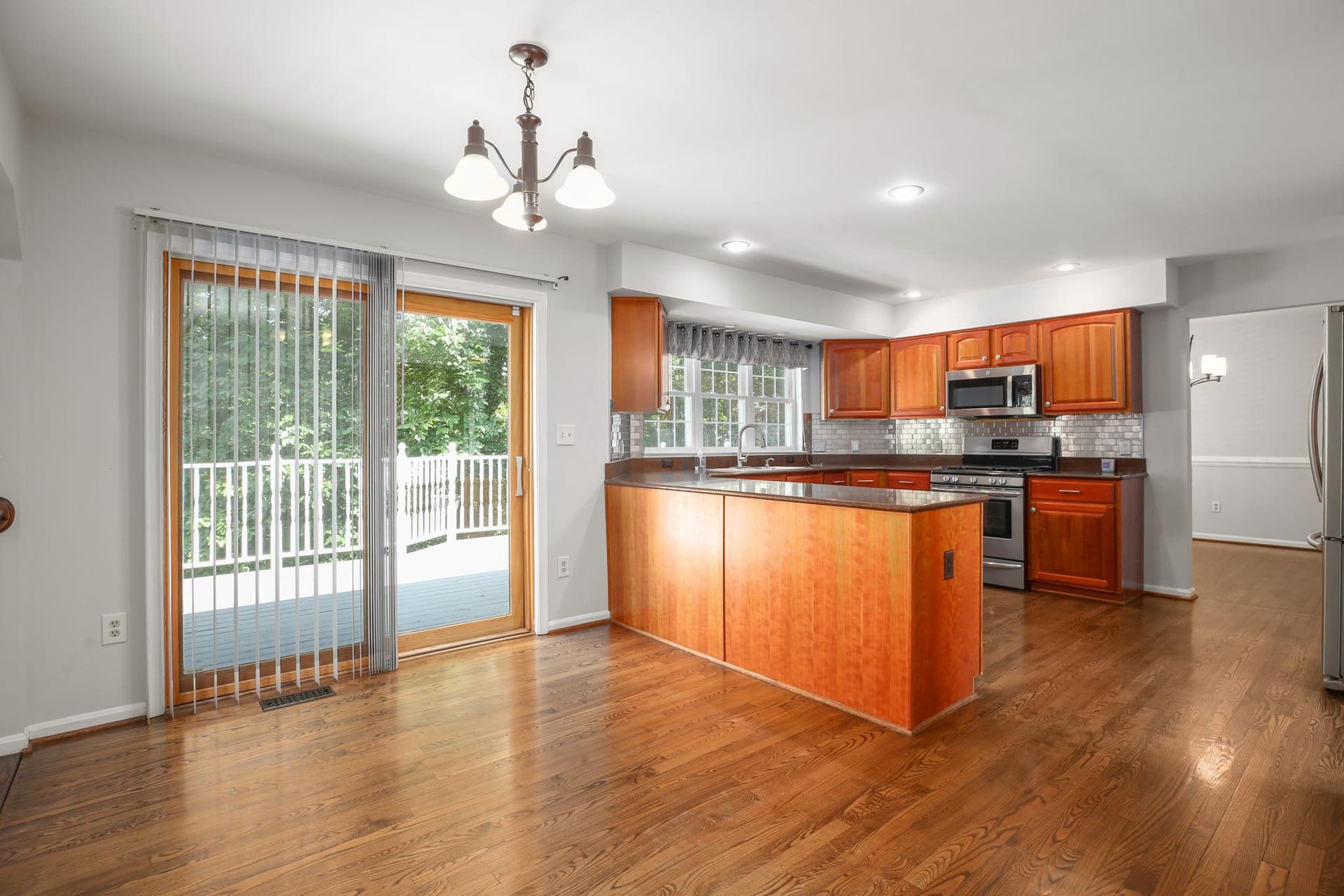 10205 N Hampton Lane photo 13