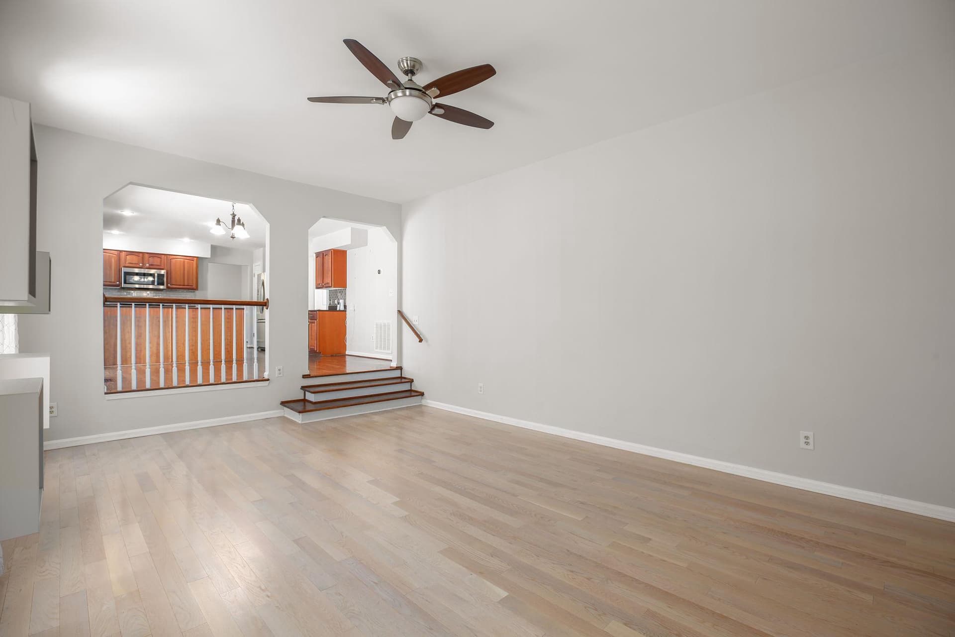 10205 N Hampton Lane photo 15