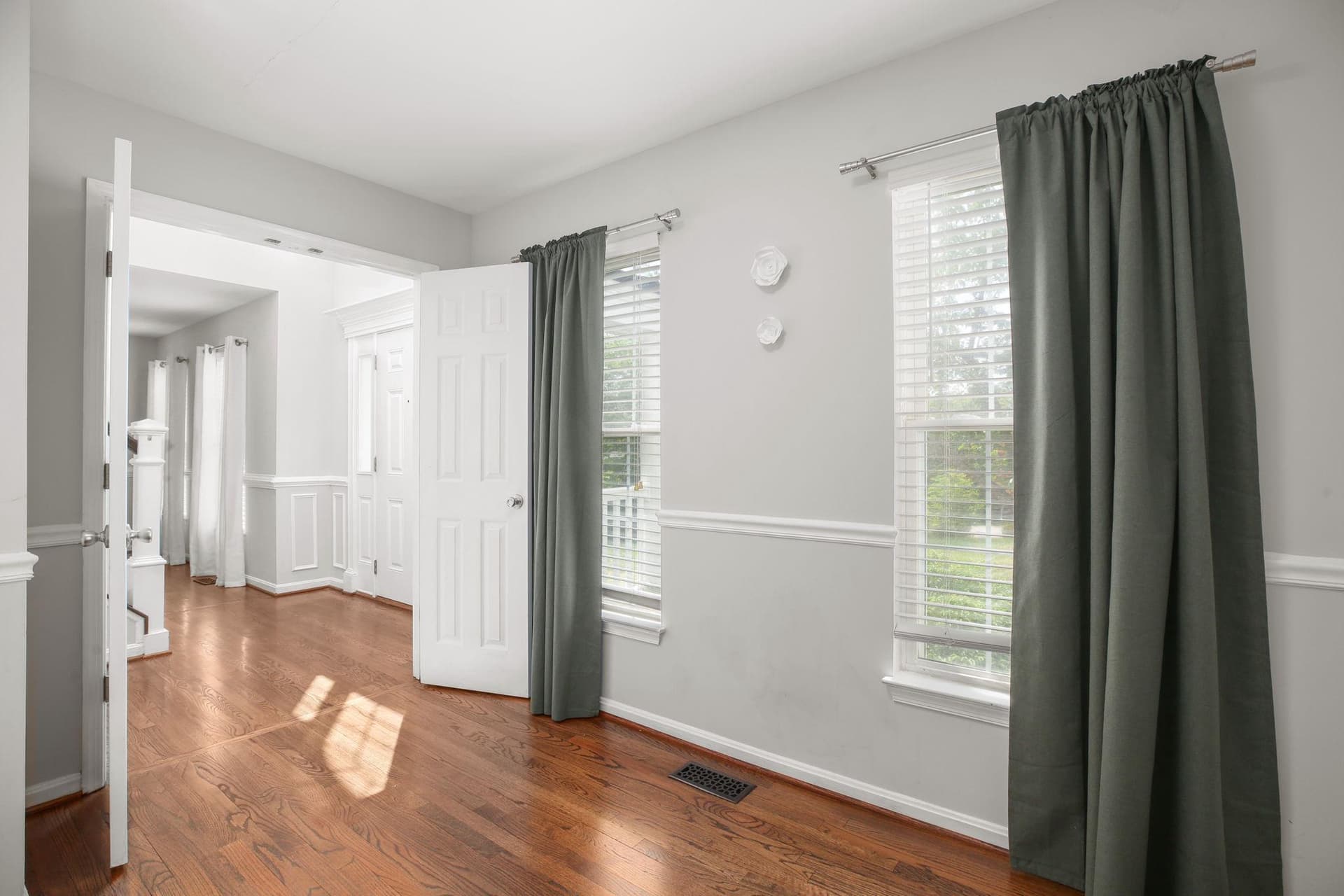 10205 N Hampton Lane photo 18