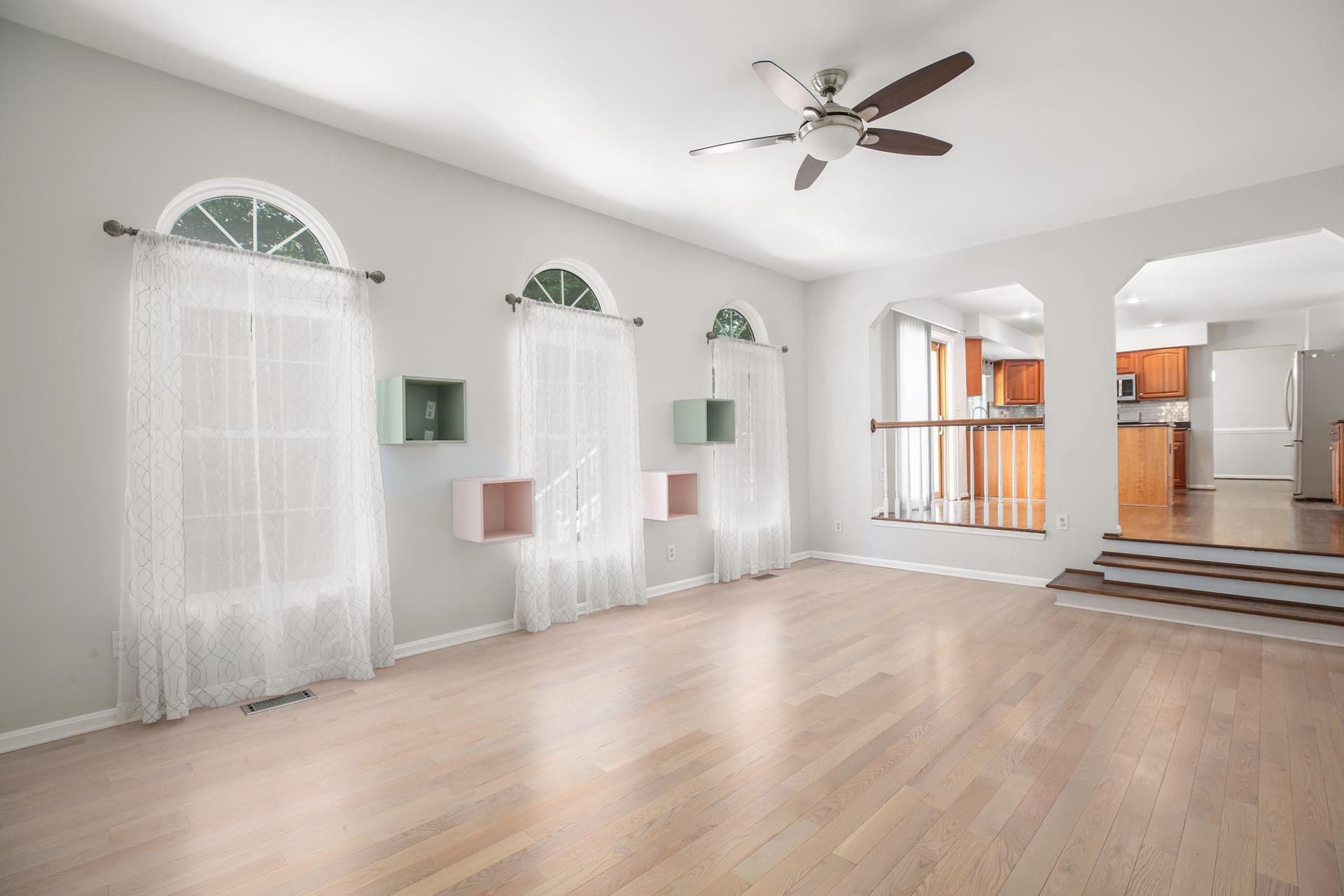 10205 N Hampton Lane photo 4