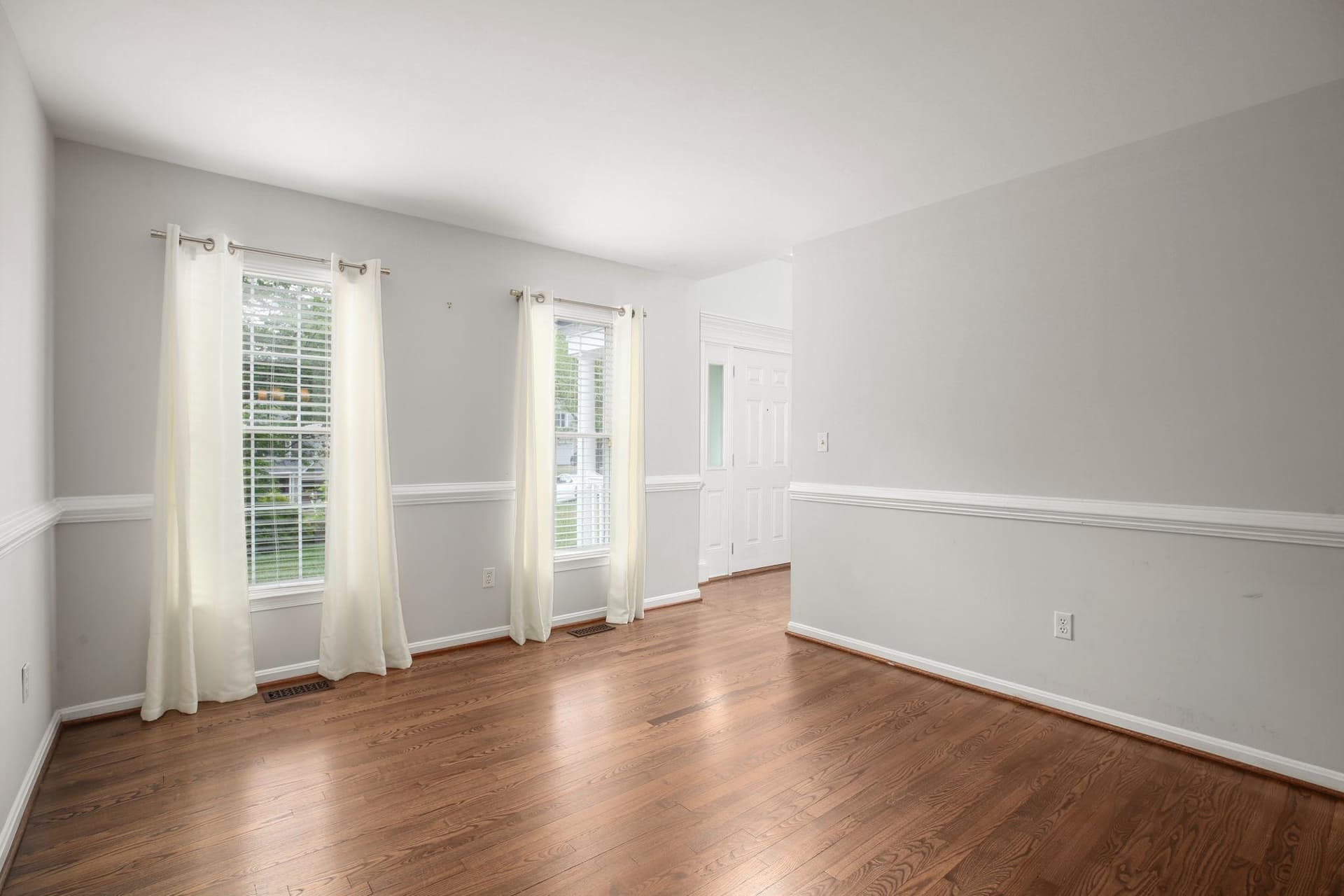 10205 N Hampton Lane photo 7