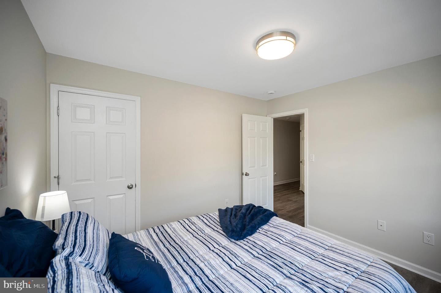 9804 Elm Street photo 62