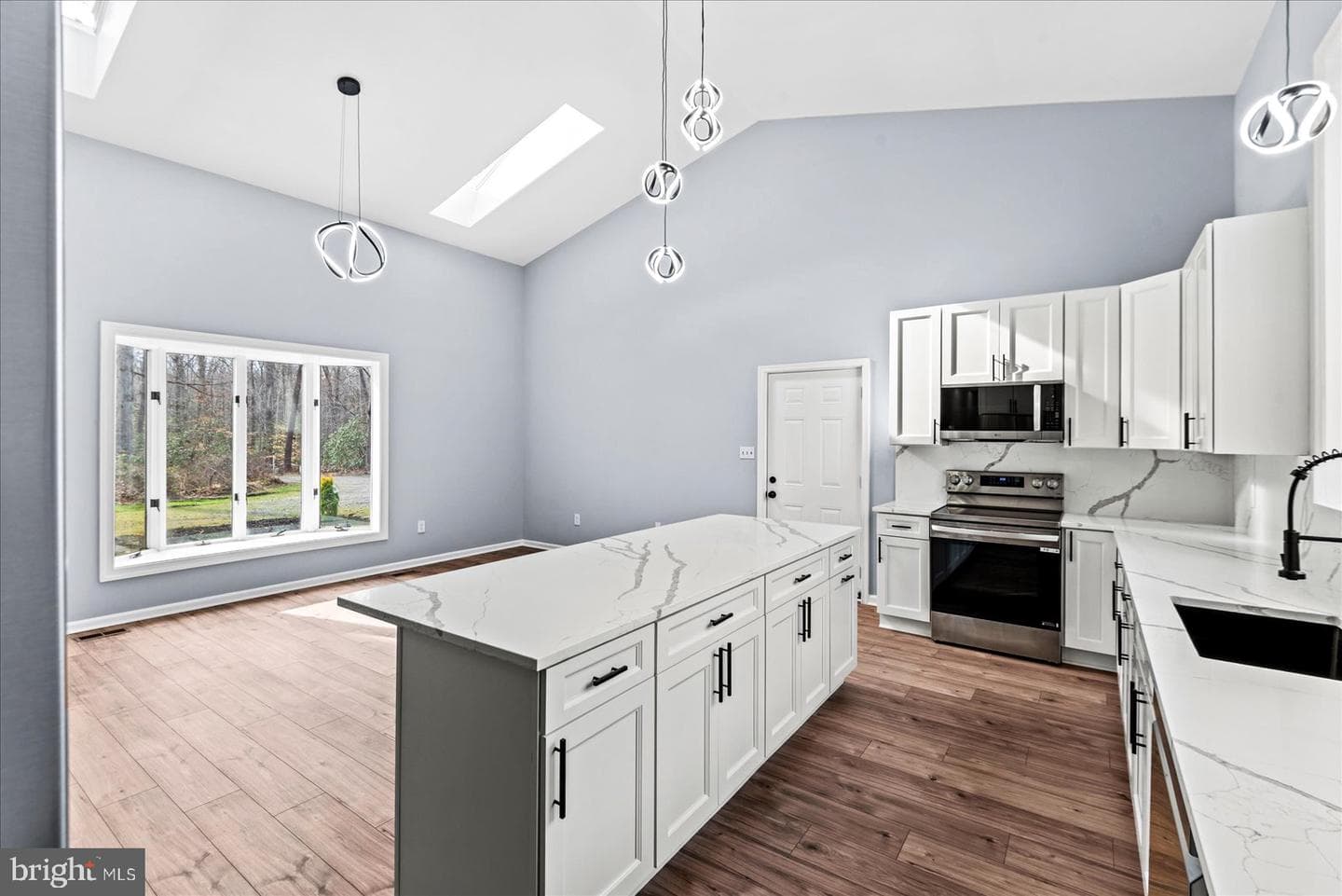 7621 River Road photo 27