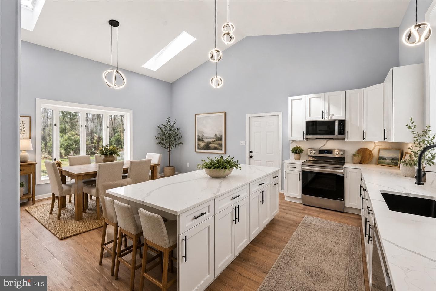 7621 River Road photo 4