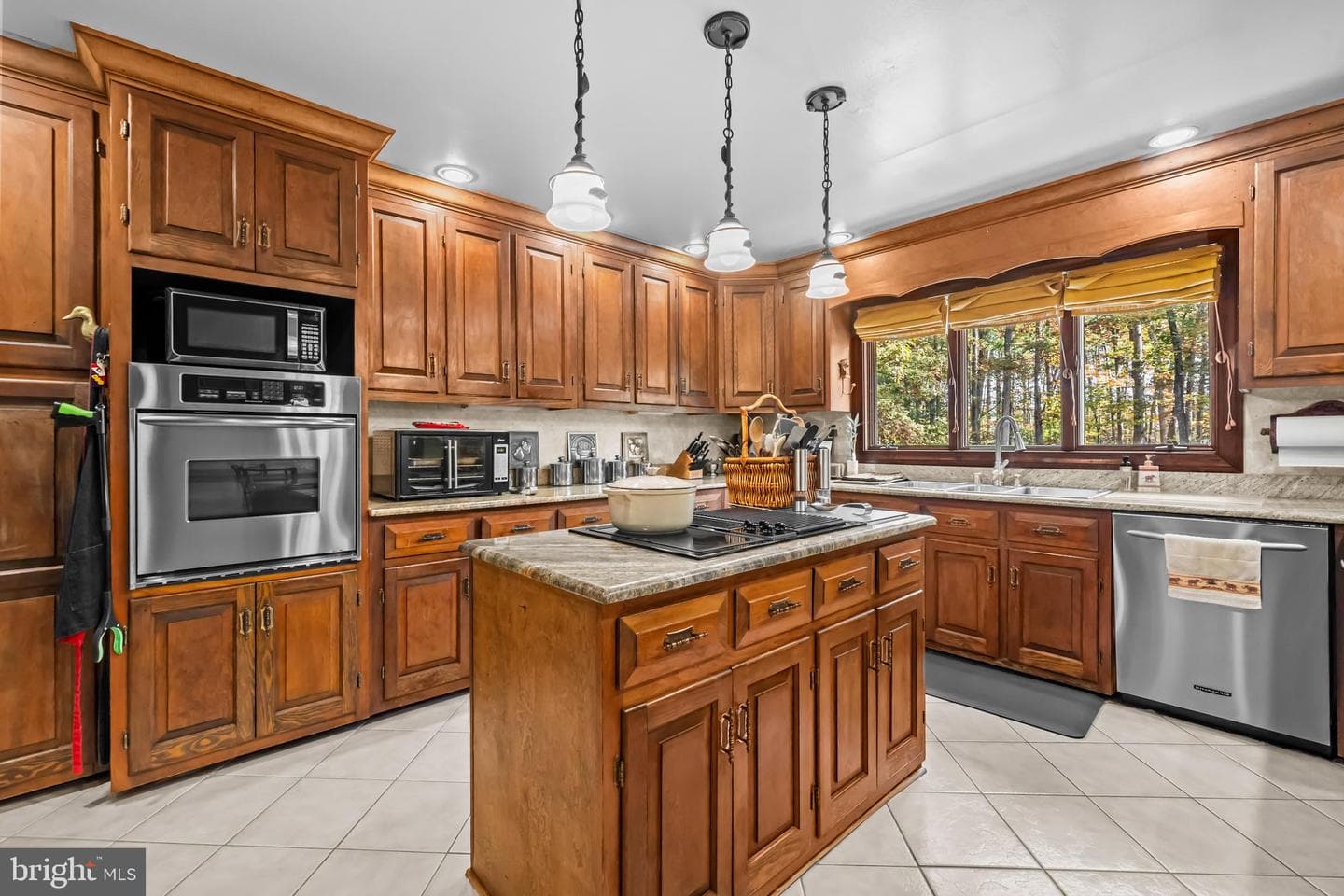 32 Carriage Hill Lane photo 6