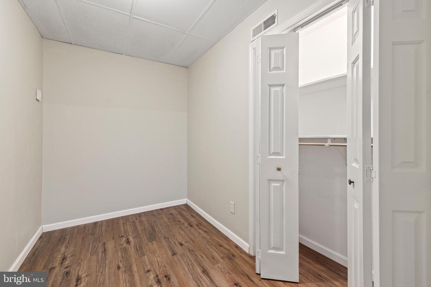 10205 Helena Terrace photo 30