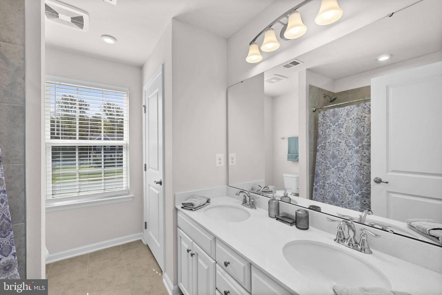 8402 Chiswell Court photo 25