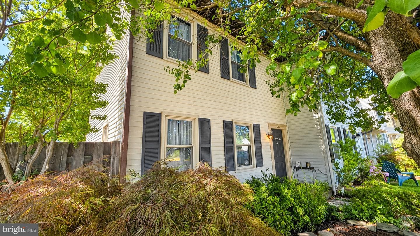 5215 Daffodil Drive