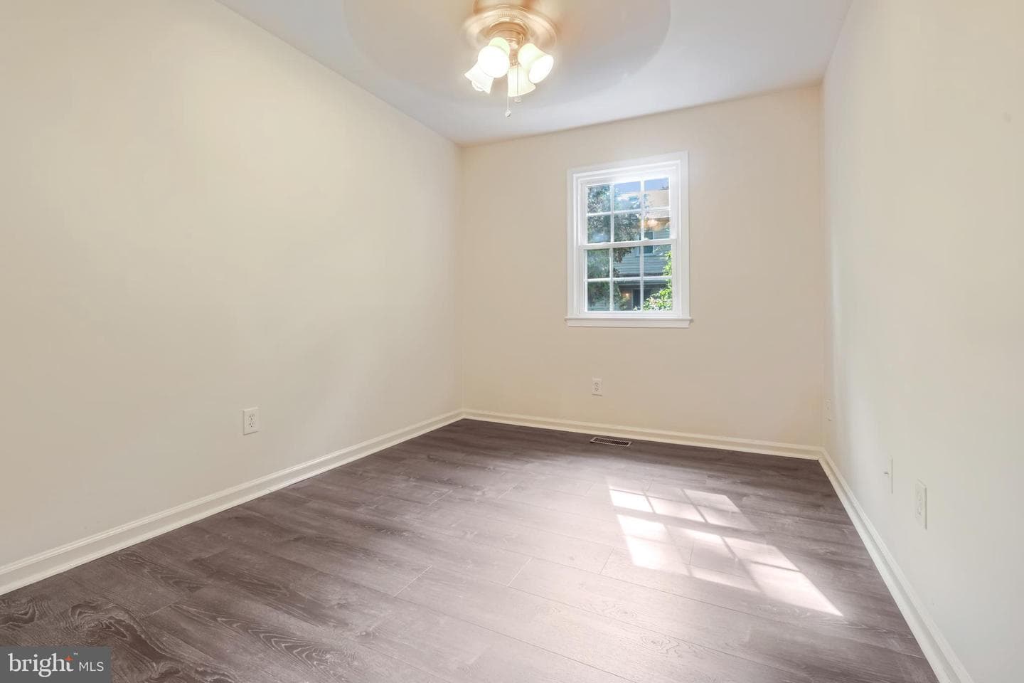 5 Bentley Court photo 16
