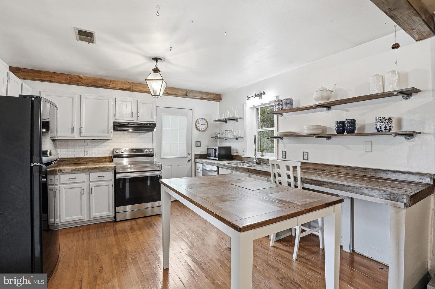 528 Pleasants Drive photo 15