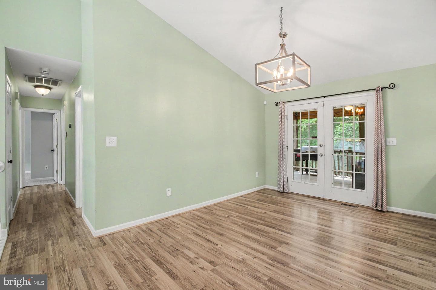 11700 Woodland View Drive photo 7