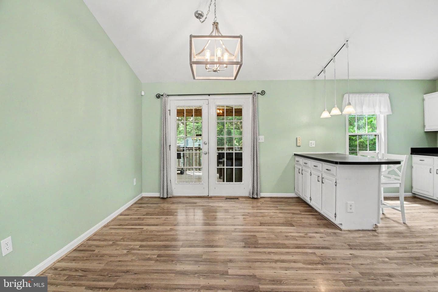 11700 Woodland View Drive photo 8