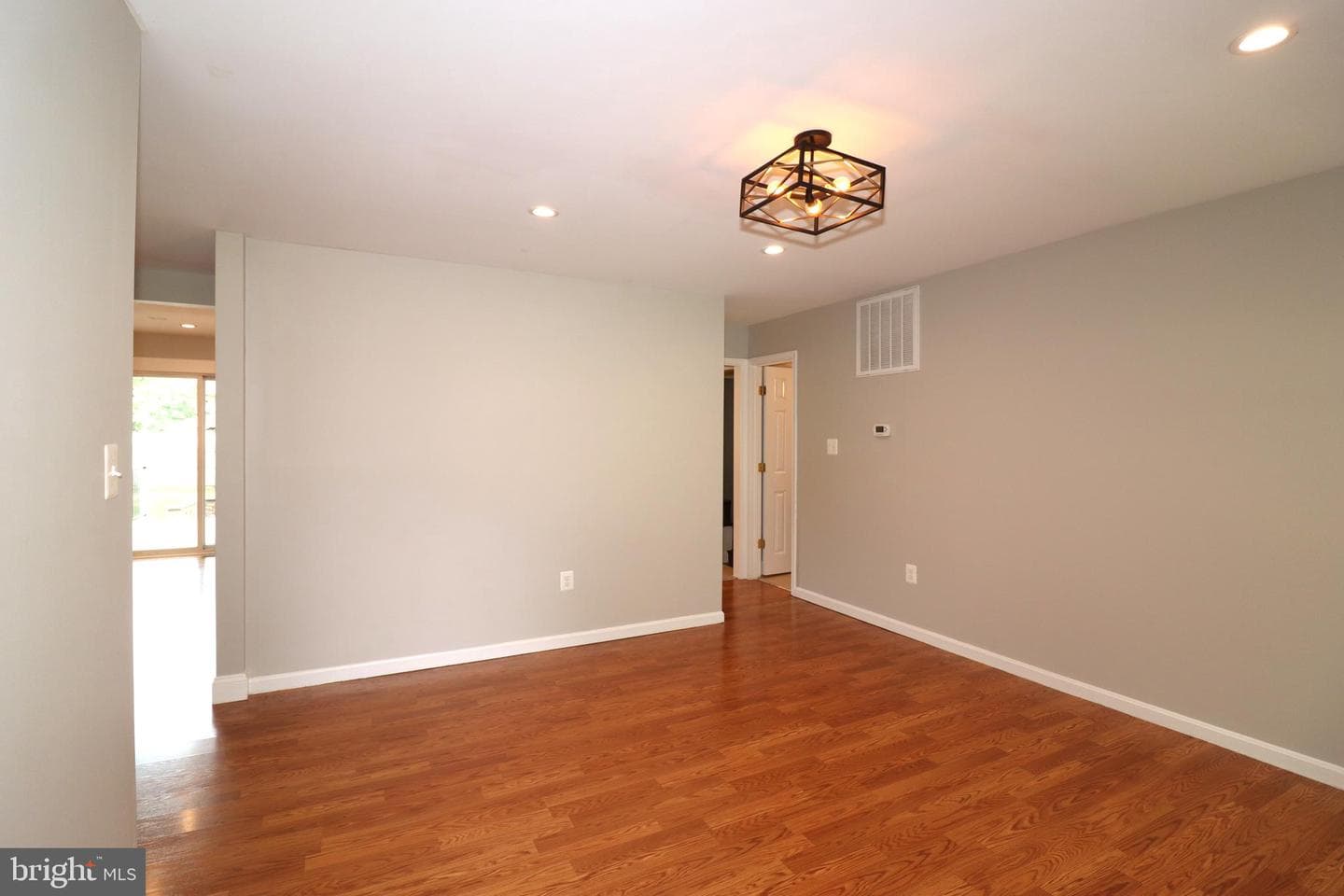 5820 Glen Eagles Drive photo 16