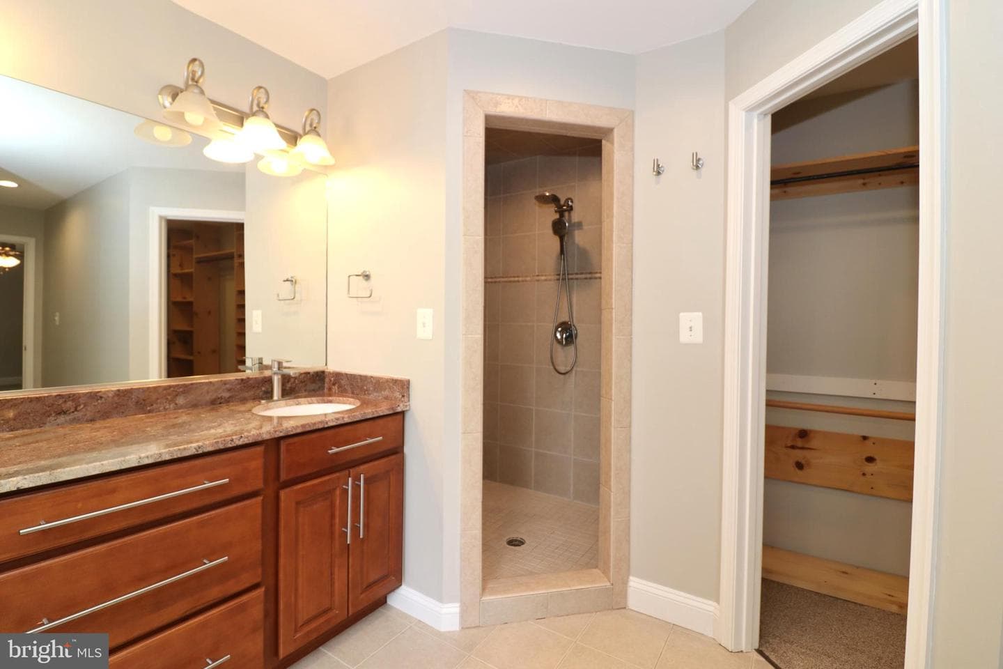 5820 Glen Eagles Drive photo 38