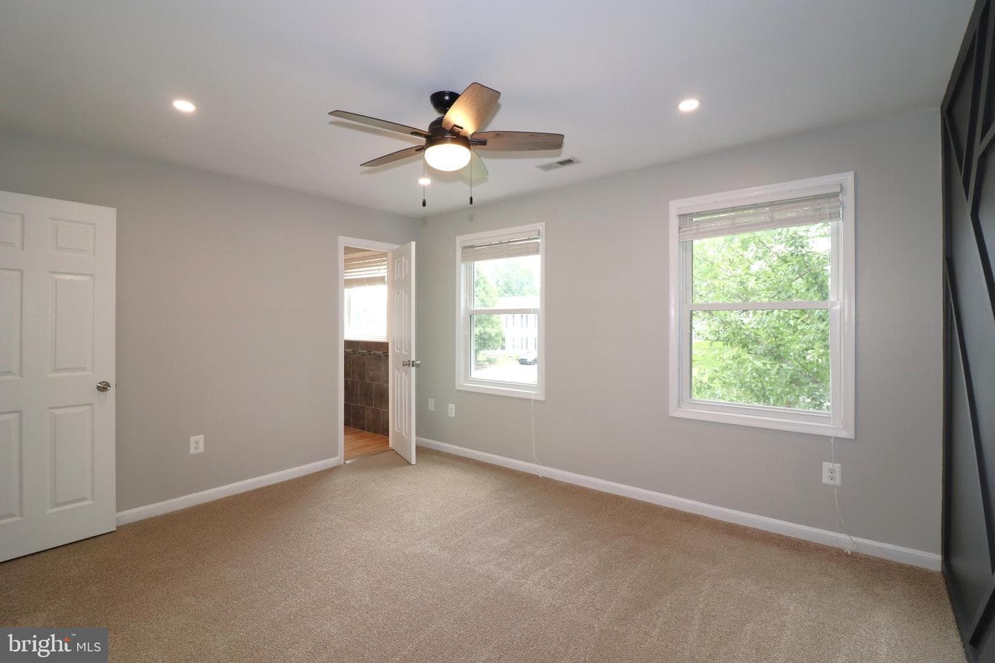 5820 Glen Eagles Drive photo 44