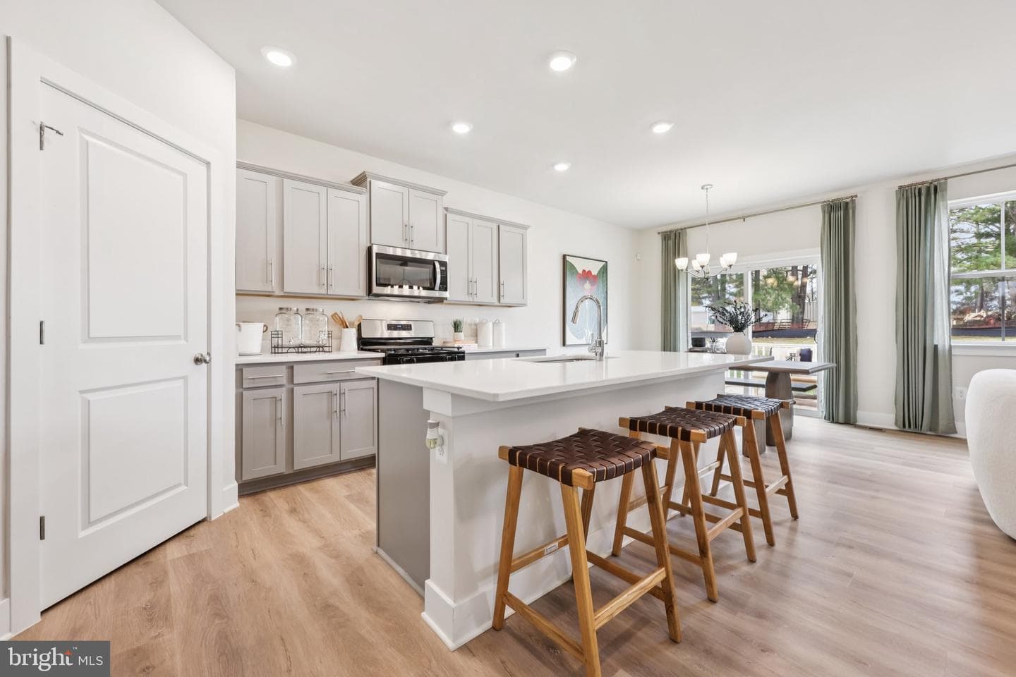 11511 Chalmers Lane photo 7