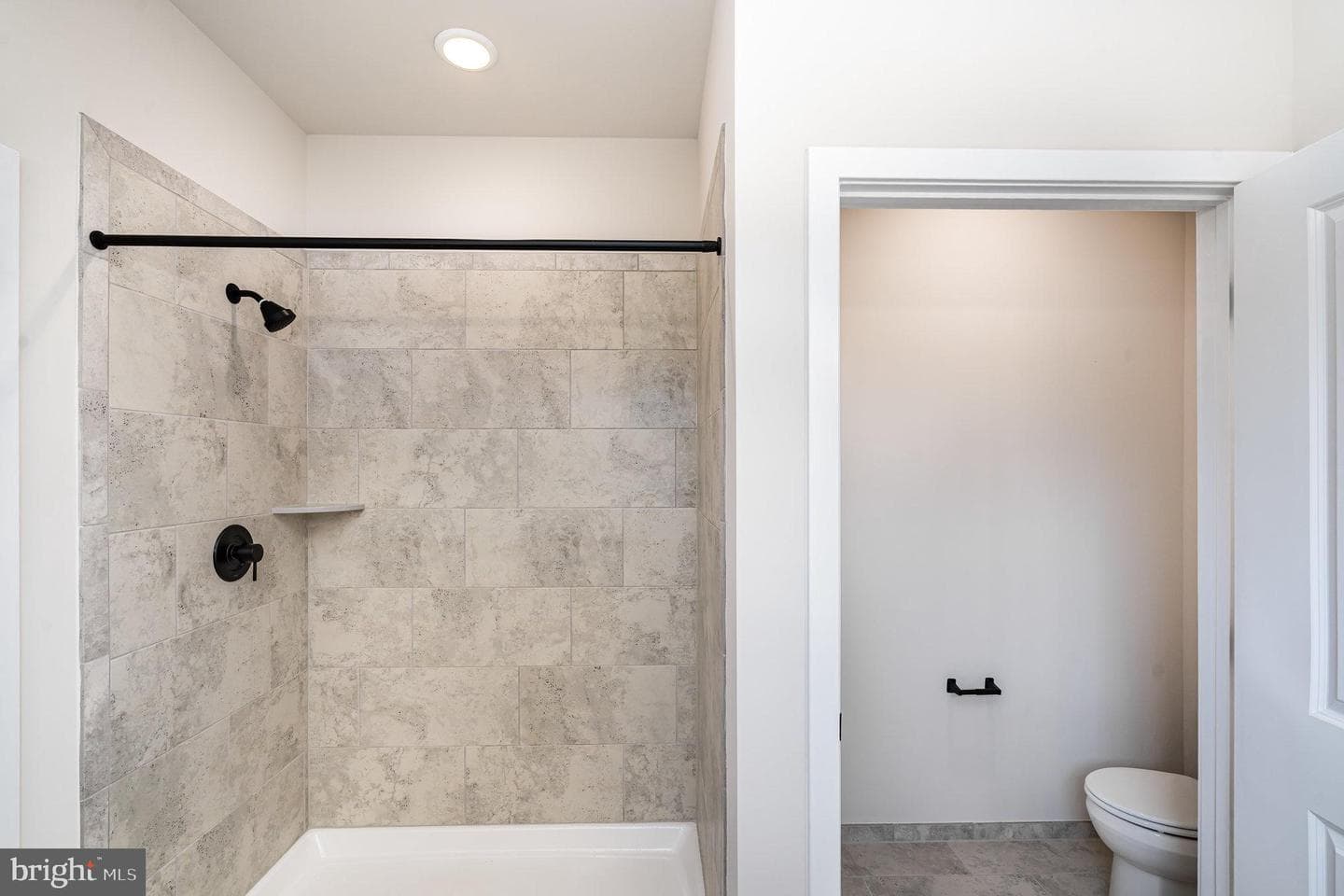 5304 Wyndemere Circle photo 21