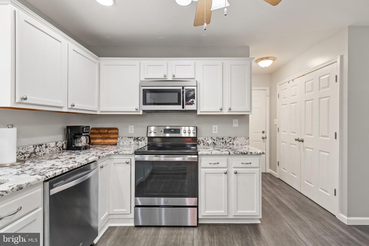 8815 Henly Court photo 4